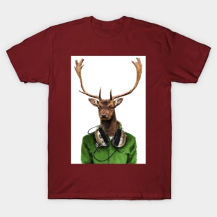 Forest Groove - majestic buck oil painting T-Shirt